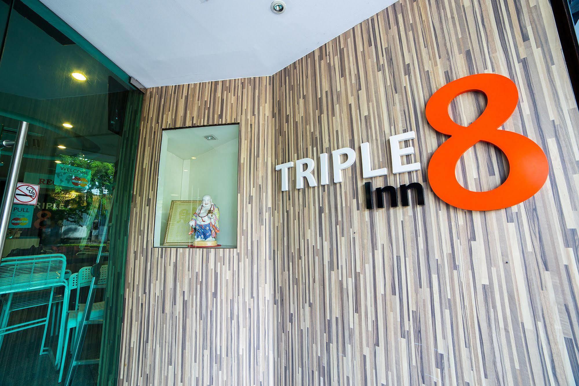 Khách sạn Triple 8